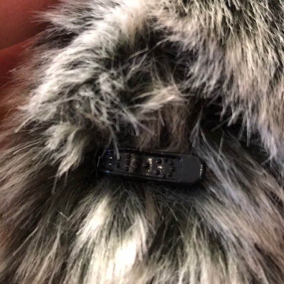 Rachel Zoe Faux Chinchilla Fur Vest - NWOT - Picture 4 of 7